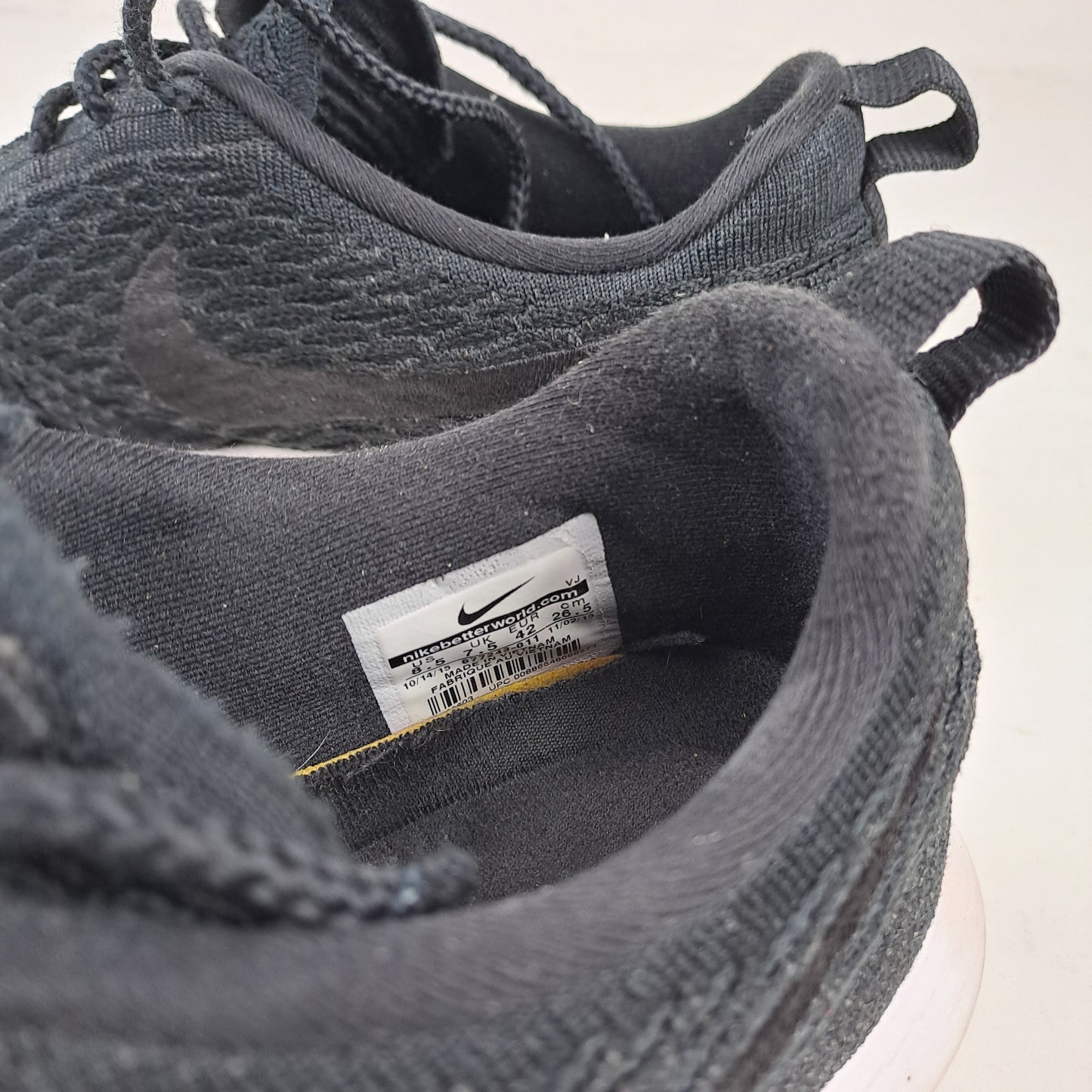 Nike Meeste Roshe NM Flyknit Mustad Tossud Suurus 42