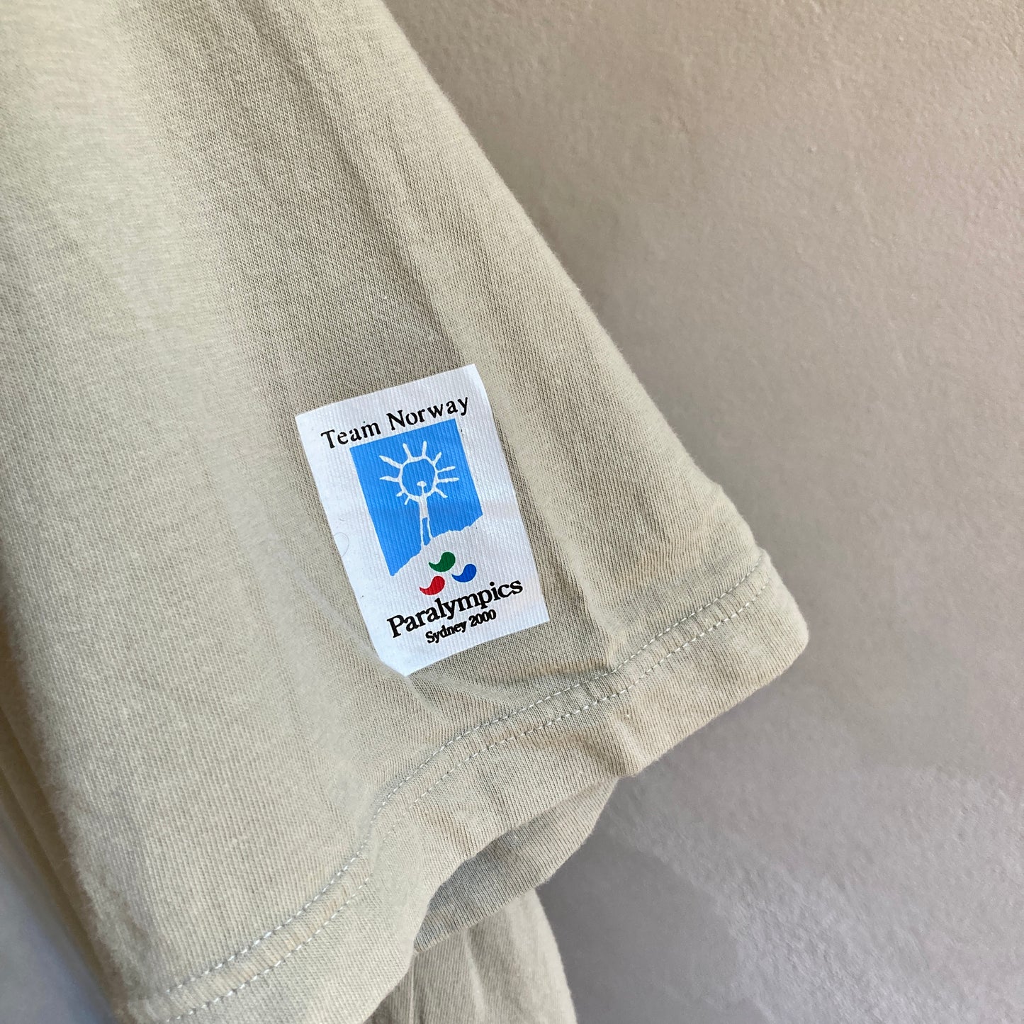 Y2K Adidas Atlanta 2000 Olümpia T-Särk Suurus M
