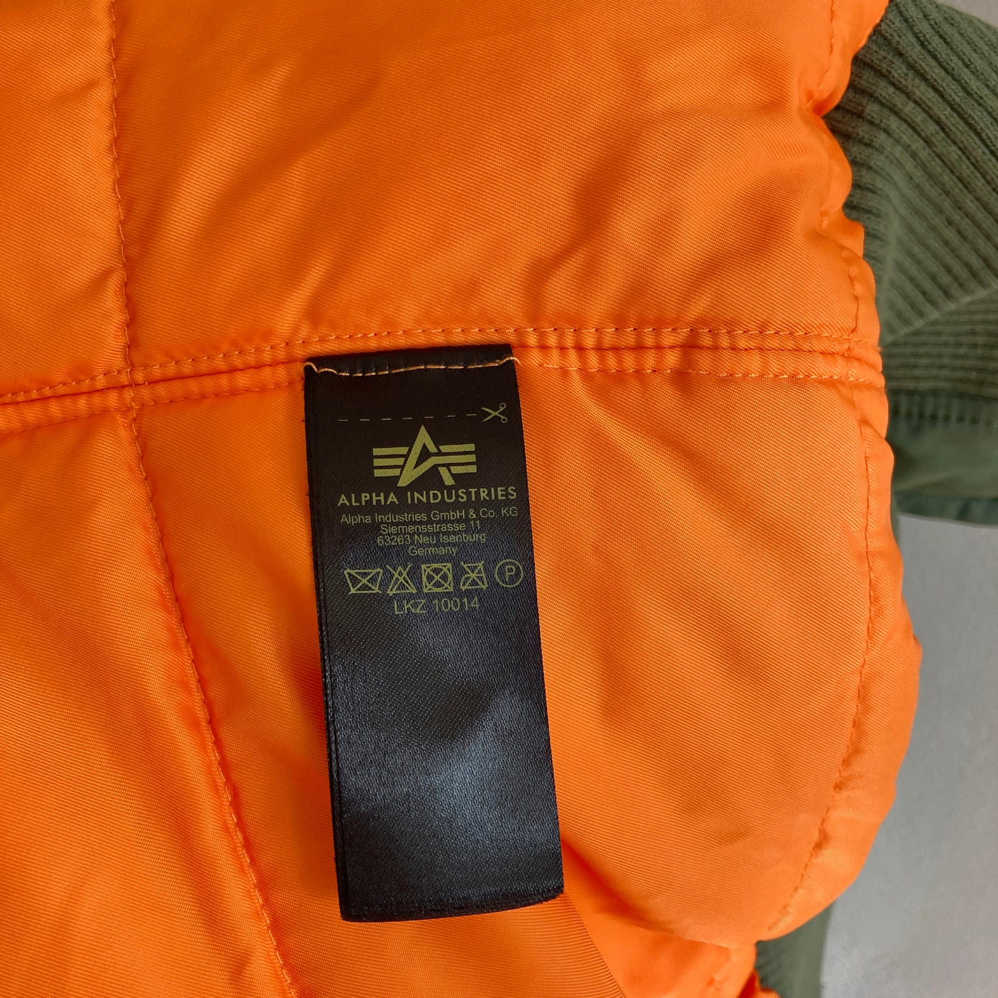 Alpha Industries Meeste Bomberjakk Suurus L