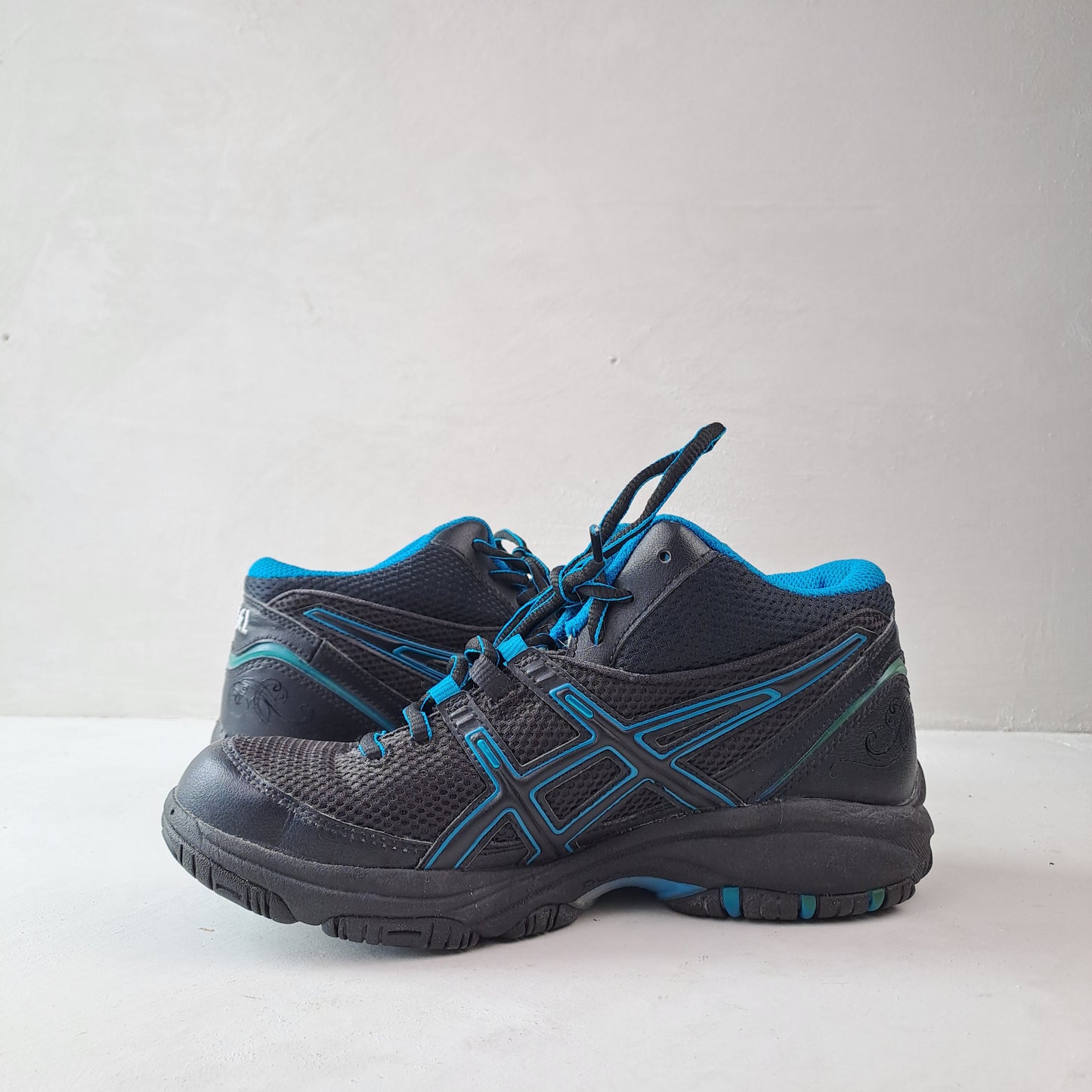 Asics Naiste Mustad Matkajalatsid Suurus 37