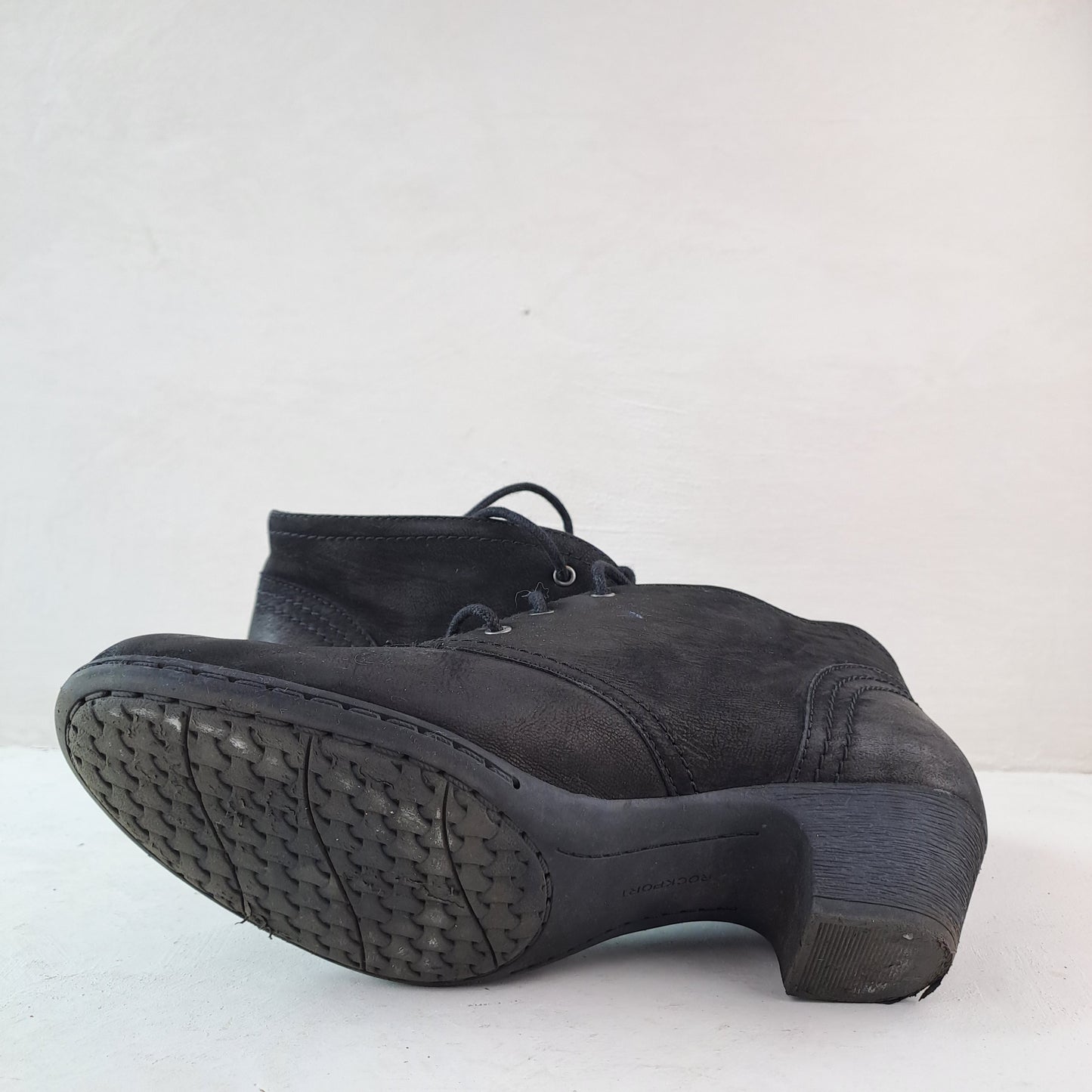 Naiste Mustad Poolsaapad Suurus 39