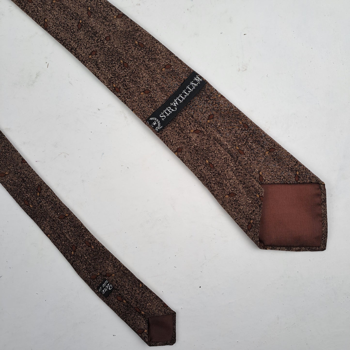 Sir William Meeste Pruun Lips Tie 100% Siid