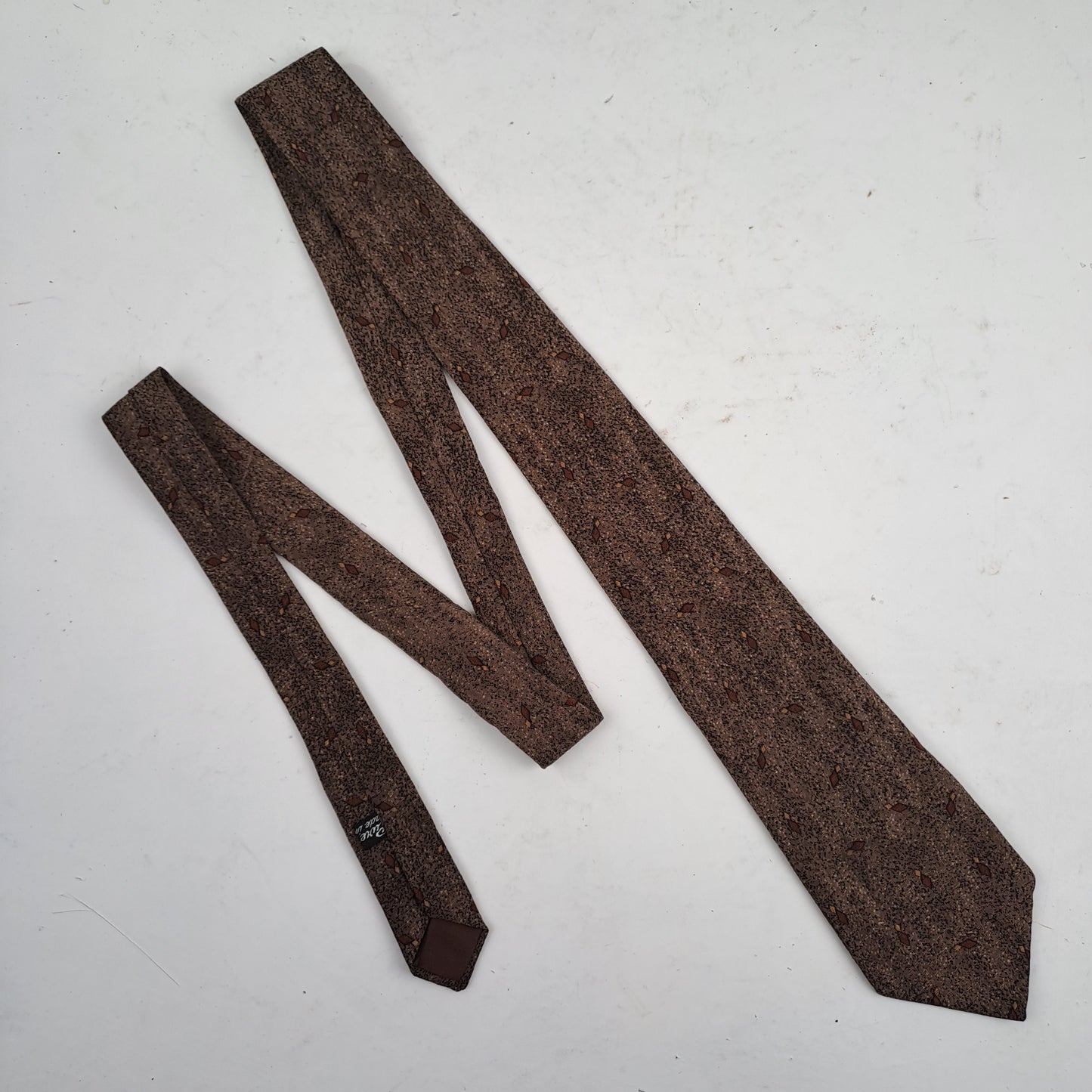 Sir William Meeste Pruun Lips Tie 100% Siid