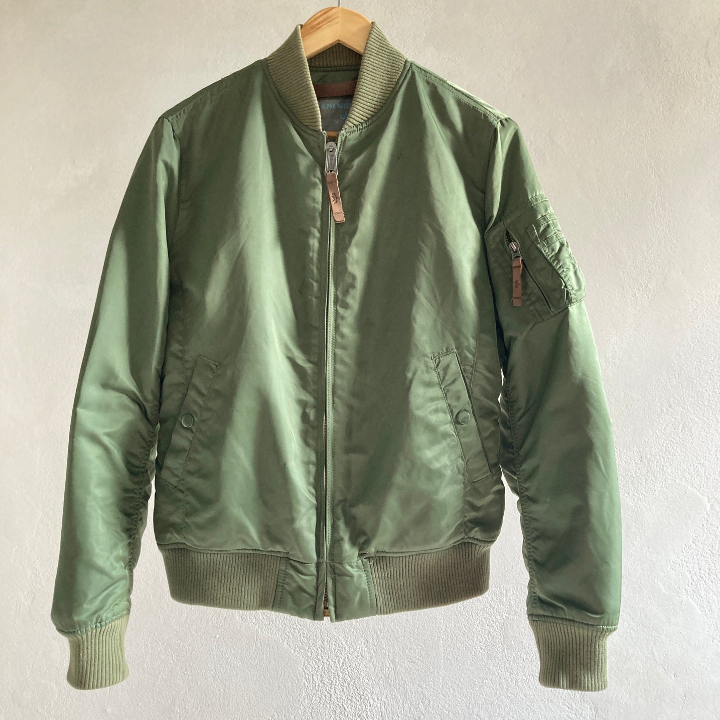 Alpha Industries Meeste Bomberjakk Suurus L
