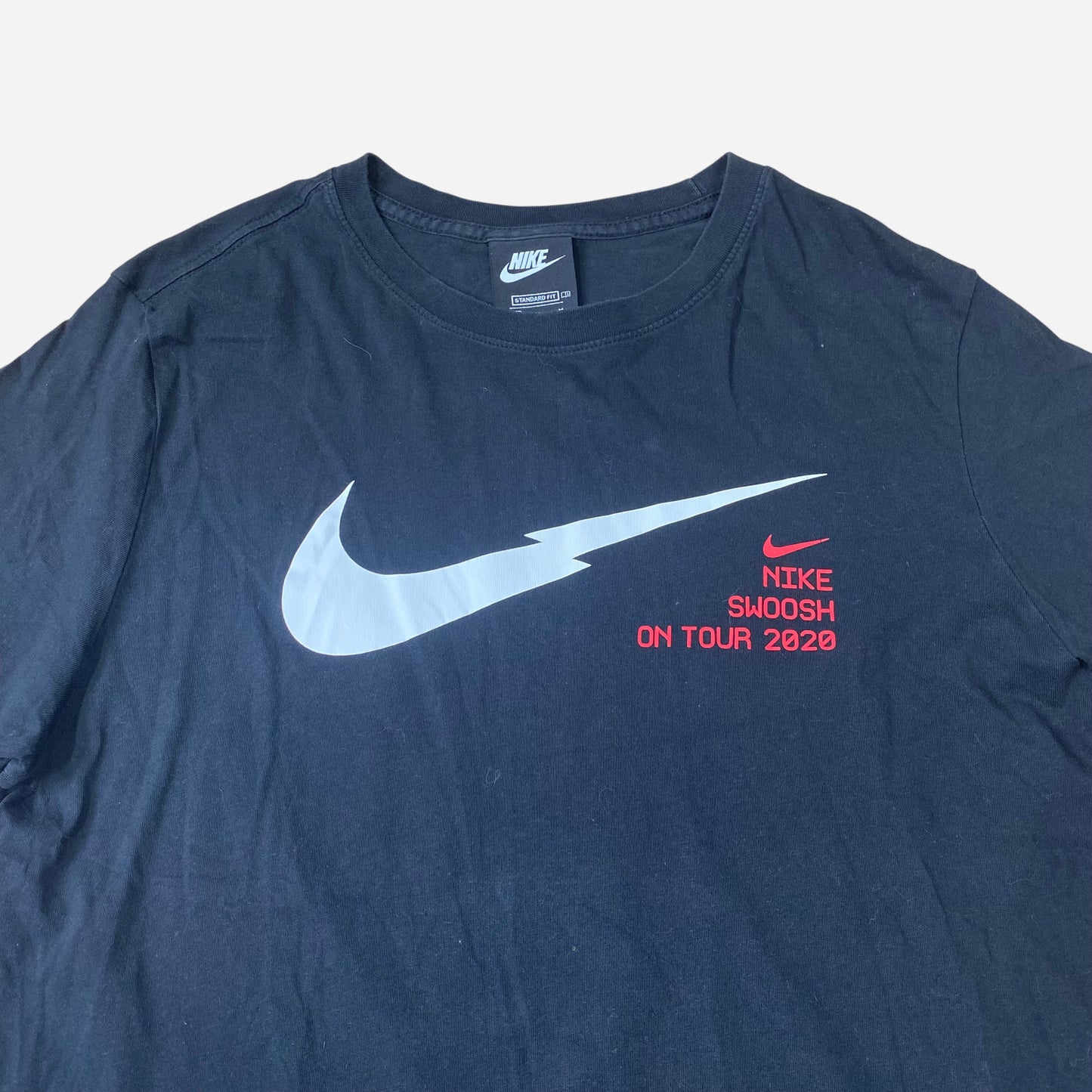 Nike Swoosh On Tour 2020 Meeste Must T-Särk Suurus M 