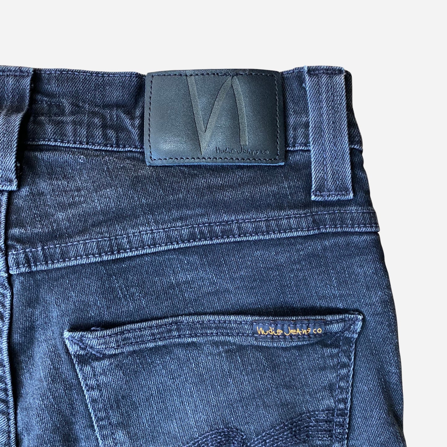 Nudie Jeans Meeste Grim Tim Mustad Teksad Suurus W31/L32 