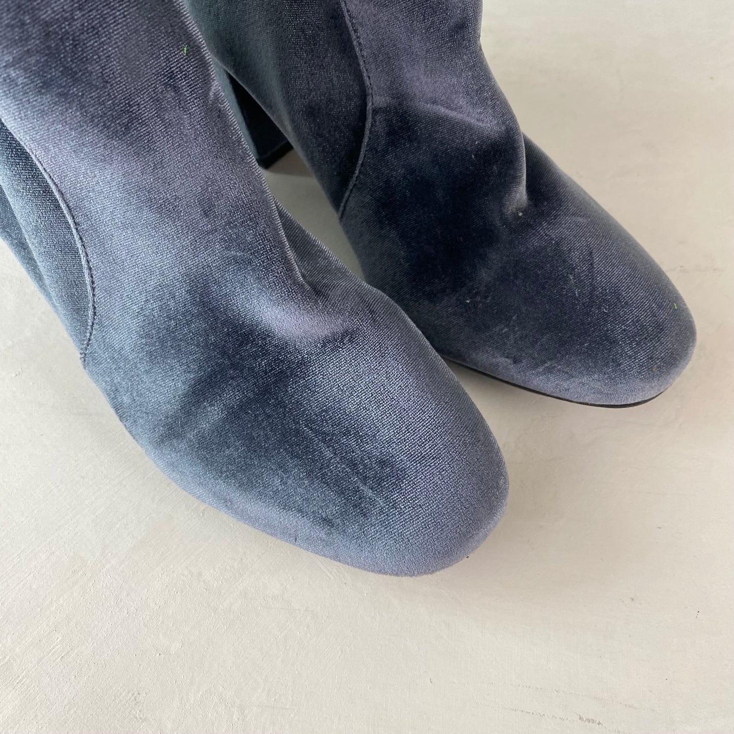 Urban Outfitters Womens Velvet Ankle Boots Size 39