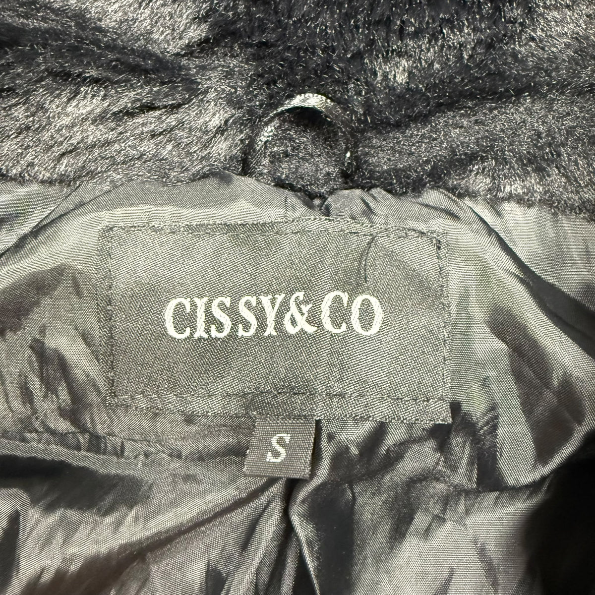 Cissy&CO Naiste Kunstkarusnahast Poolmantel Suurus S